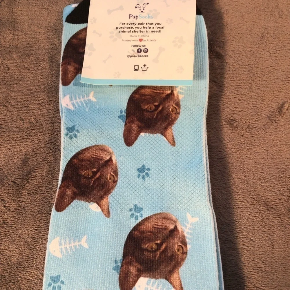 PupSocks Light Blue Cat Face Fish Bone Paw Print Novelty Crew Socks NWT‎